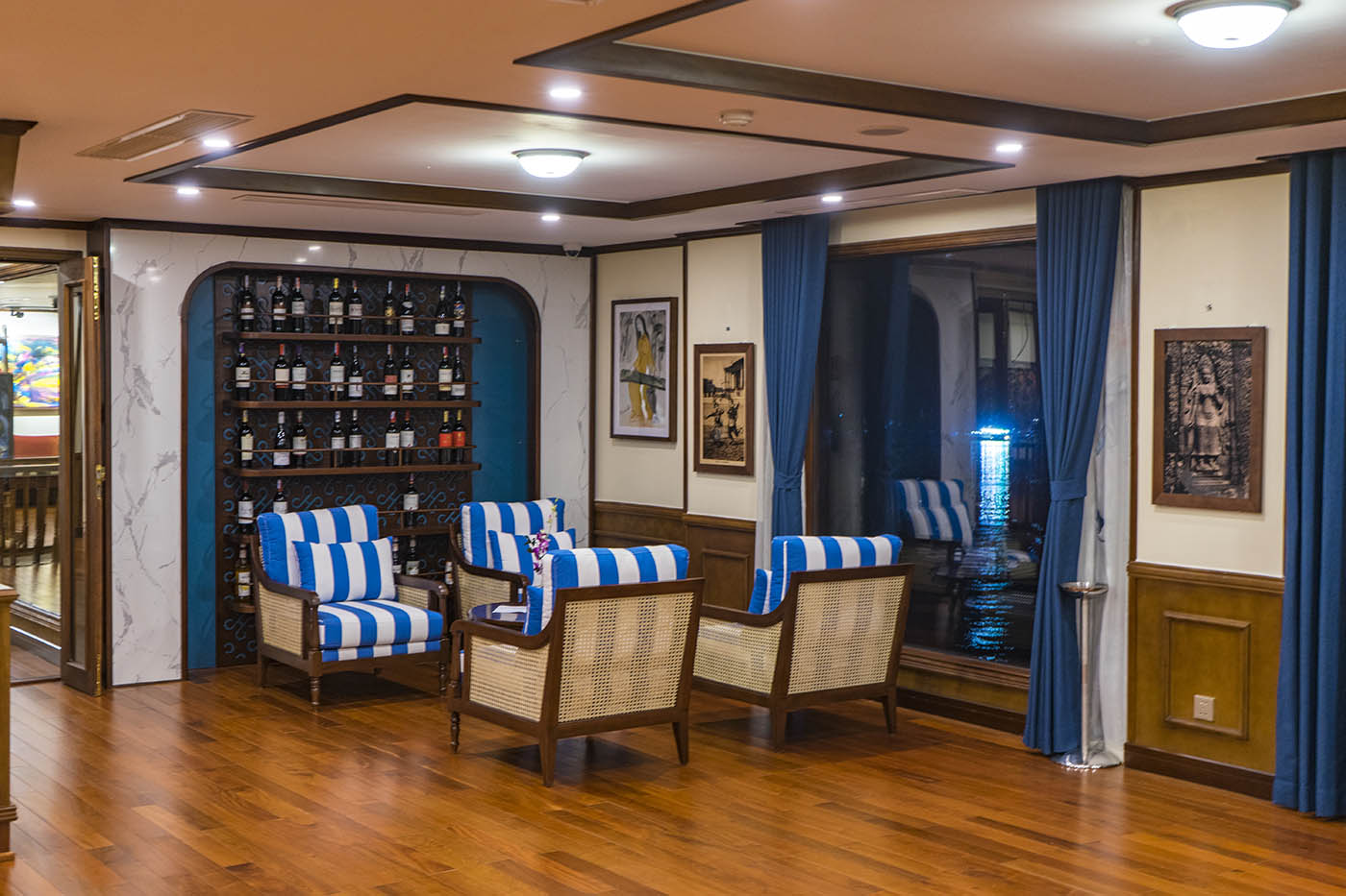 Du thuyền Heritage Bình Chuẩn Cruise 2 Ngày 1 Đêm