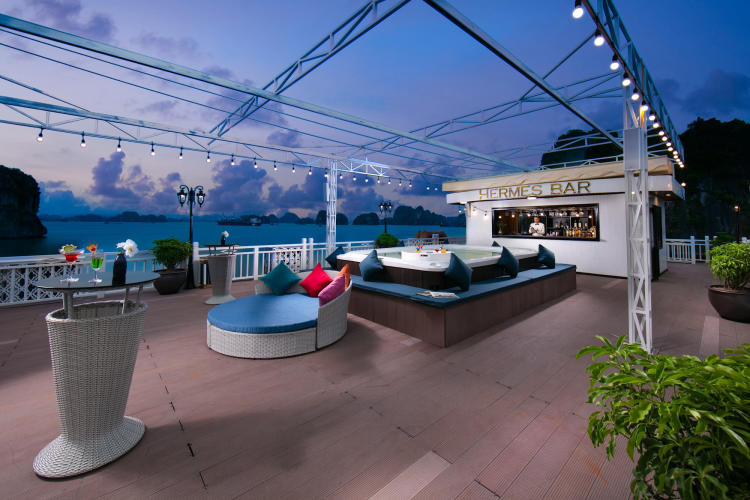 Du thuyền 5 sao Hermes Hạ Long 2 ngày 1 đêm