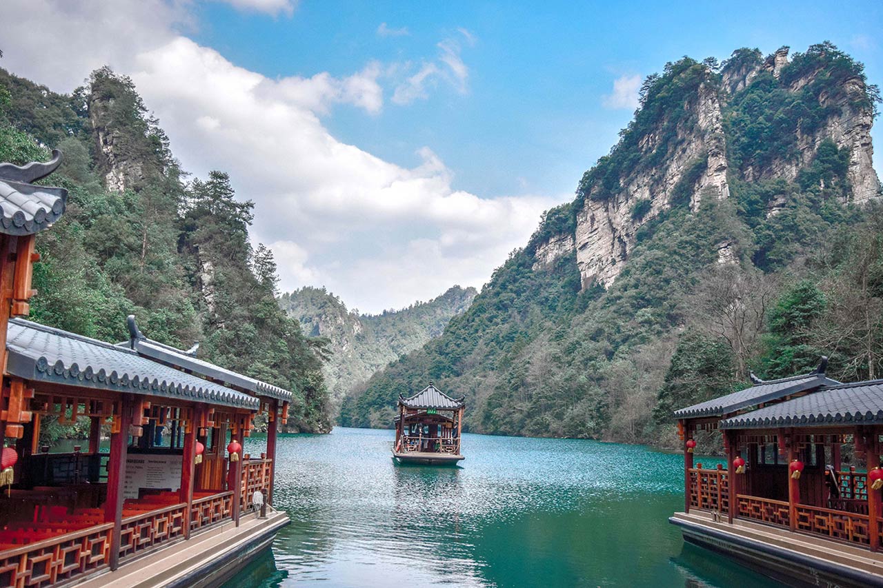 Tour du lịch Trung Quốc: Trương Gia Giới - Phượng Hoàng Cổ Trấn 5 ngày 4 đêm