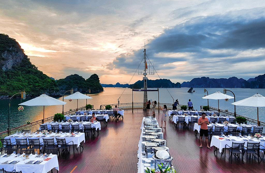 Du thuyền Indochine Cruise 2 ngày 1 đêm