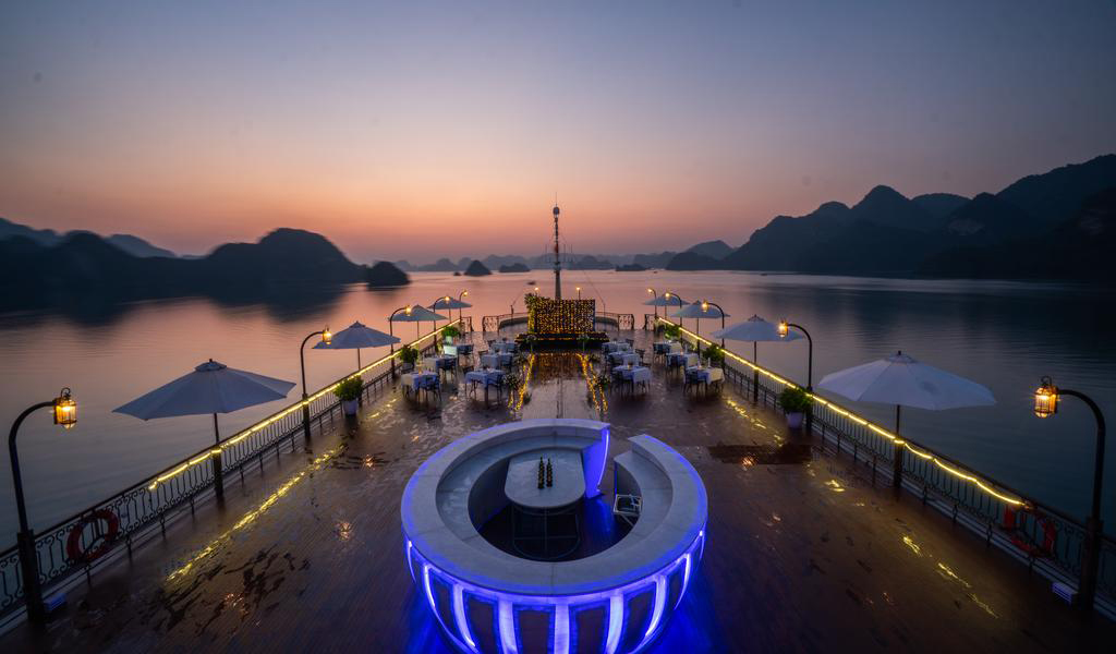 Du thuyền Indochine Cruise 2 ngày 1 đêm