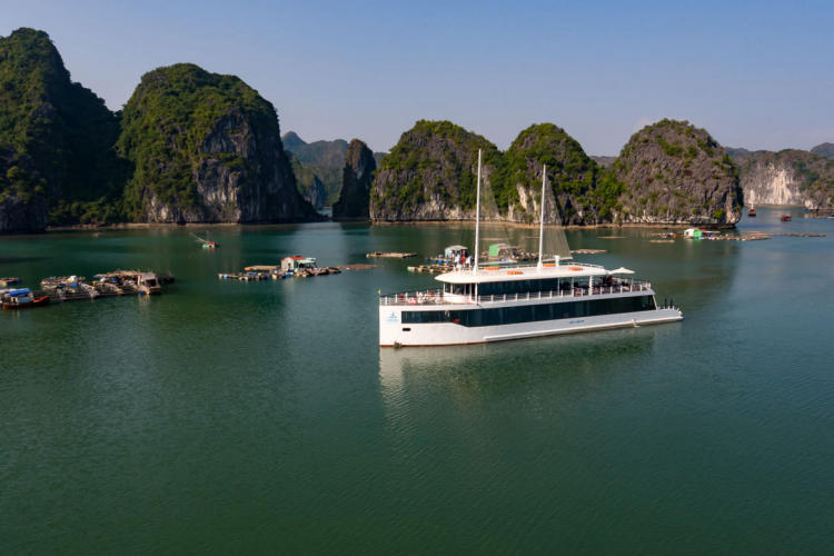 Du thuyền Lan Hạ Jade Sails Day Cruise
