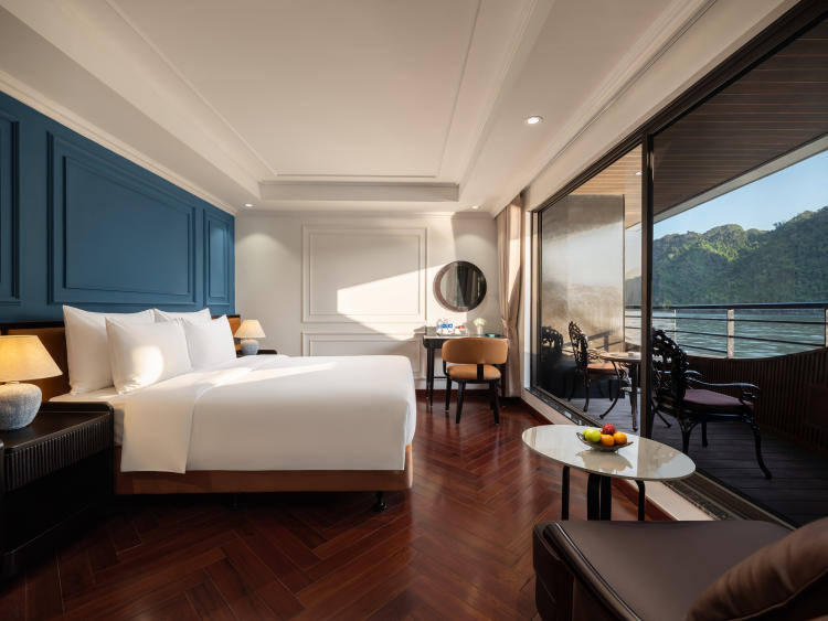 Du thuyền Diana Cruises 6 sao Lan Hạ 2 ngày 1 đêm