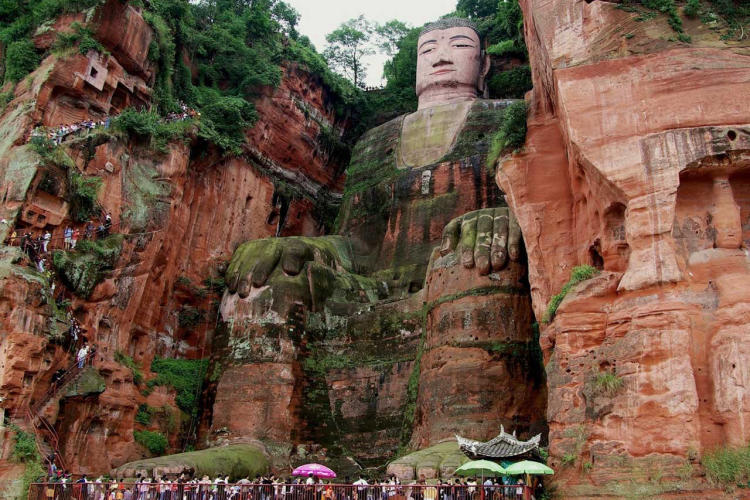 Tour Thành Đô - Cửu Trại Câu - Công Viên Gấu Trúc - Lạc Sơn Đại Phật 6N5Đ