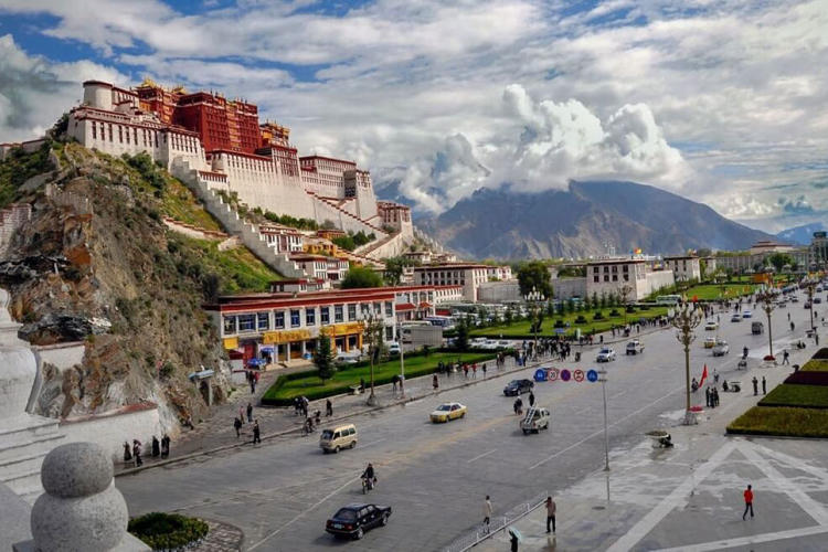 Tour Thành Đô - Cửu Trại Câu - Công Viên Gấu Trúc - Lạc Sơn Đại Phật 6N5Đ