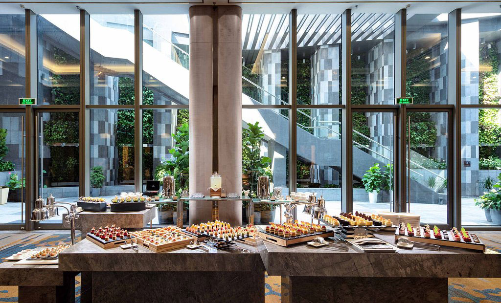 Vinpearl Landmark 81 Autograph Collection