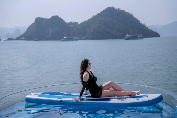 Du thuyền Luna Halong Cruise 5 sao trong ngày đẳng cấp