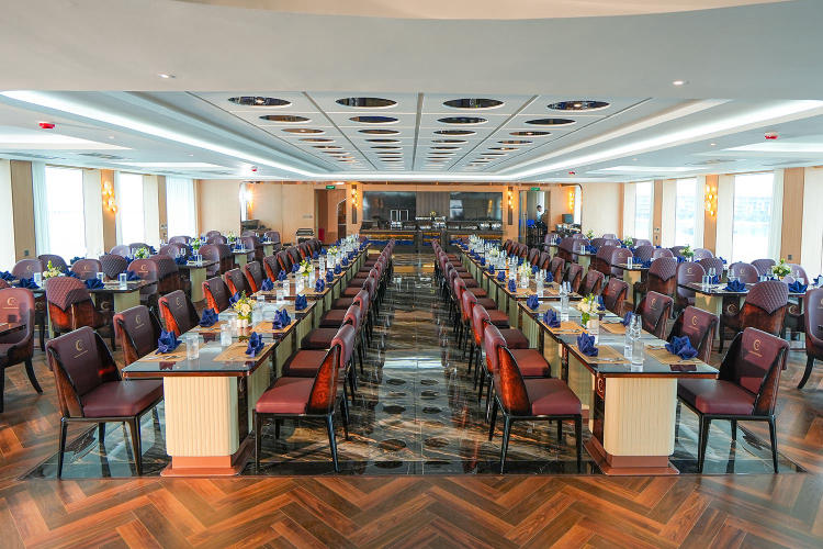 Du thuyền Luna Halong Cruise 5 sao trong ngày đẳng cấp