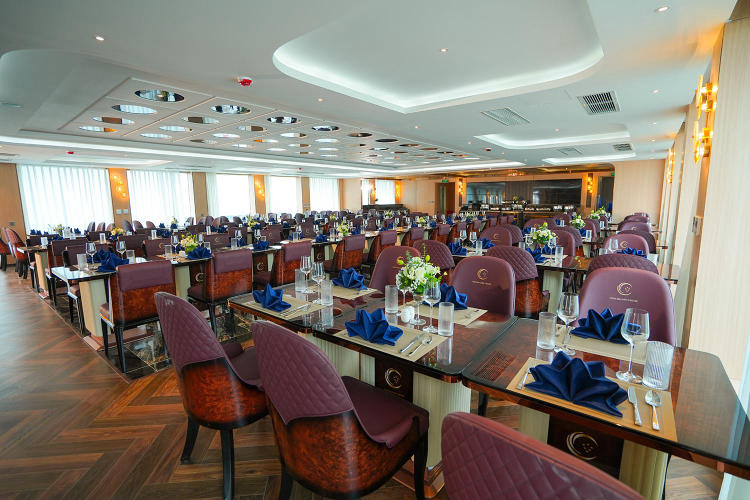 Du thuyền Luna Halong Cruise 5 sao trong ngày đẳng cấp