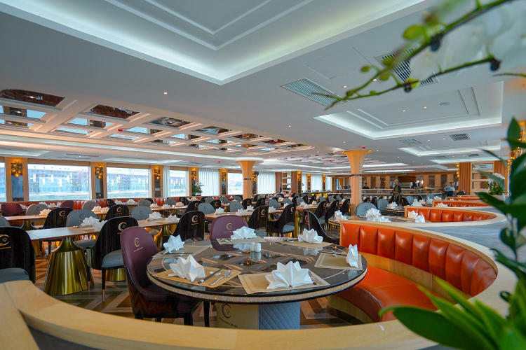 Du thuyền Luna Halong Cruise 5 sao trong ngày đẳng cấp