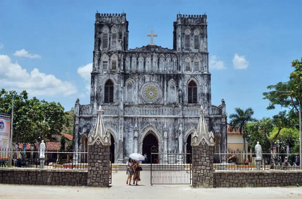 Tour Du Lịch Xuyên Việt Từ Hà Nội 19 Ngày 18 Đêm (Chương Trình Đặc Biệt)