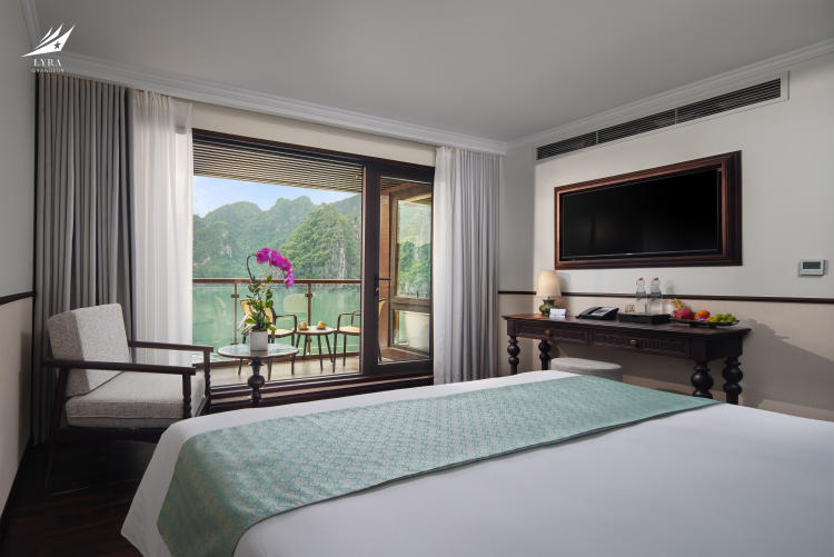 Du thuyền Lyra Grandeur Cruise 2 ngày 1 đêm vịnh Lan Hạ