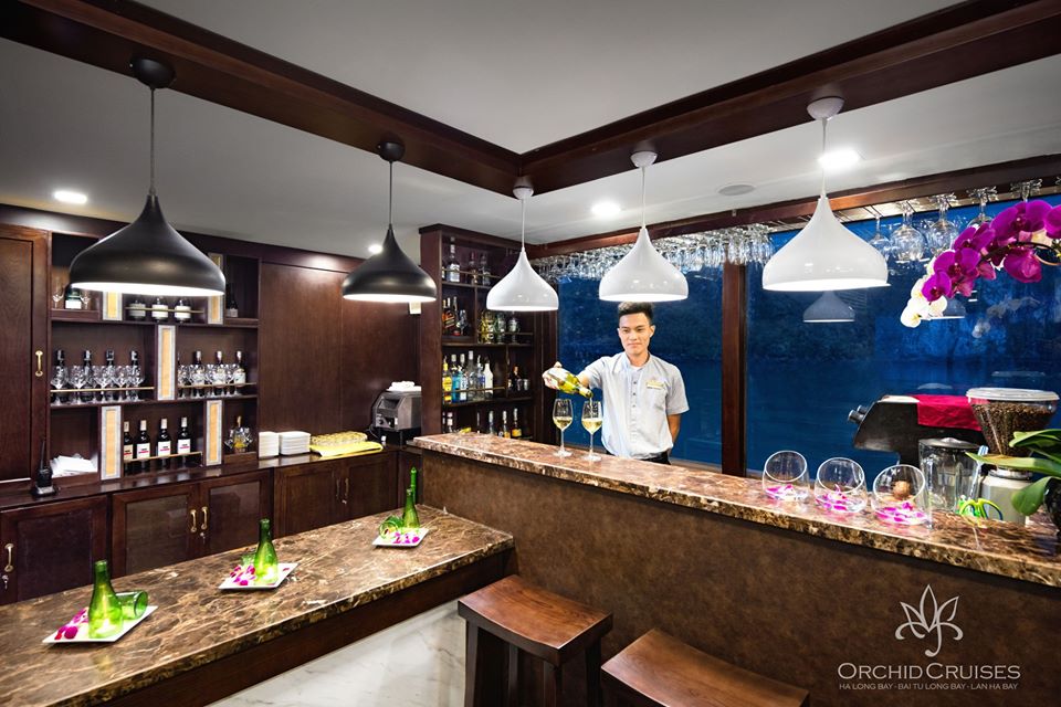 Du thuyền Orchid Cruise 2 Ngày 1 Đêm