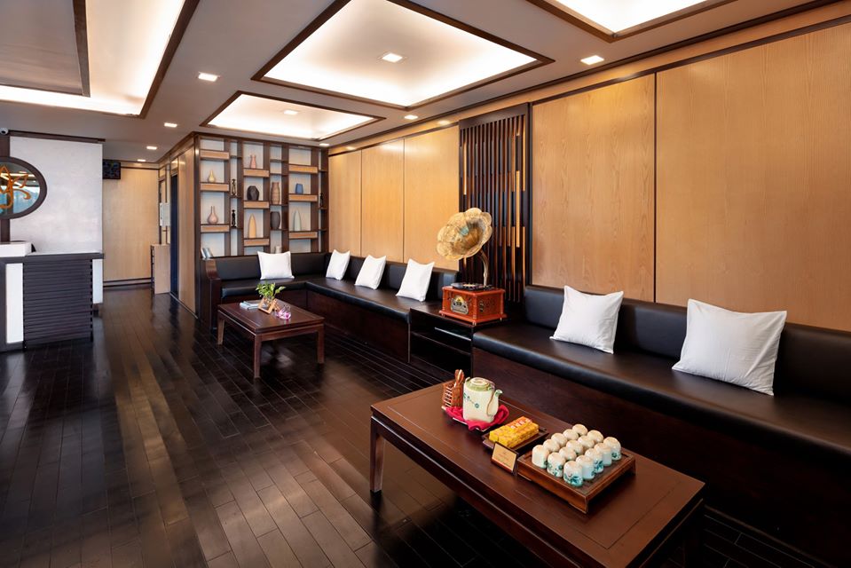 Du thuyền Orchid Cruise 2 Ngày 1 Đêm