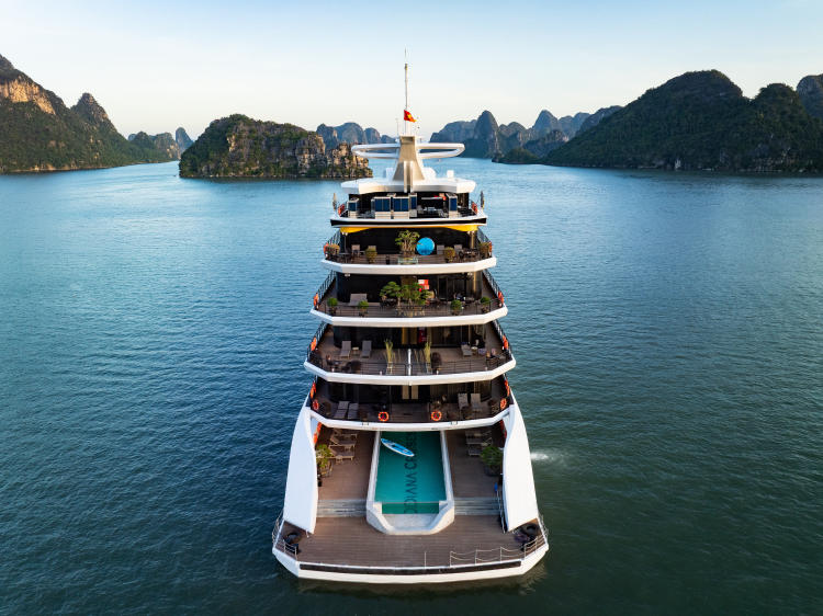 Du thuyền Diana Cruises 6 sao Lan Hạ 2 ngày 1 đêm