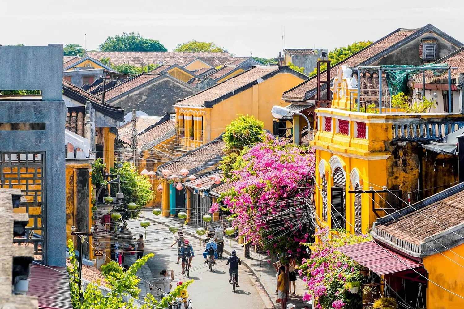 Tour Xuyên Việt Từ Sài Gòn 15 Ngày 14 Đêm
