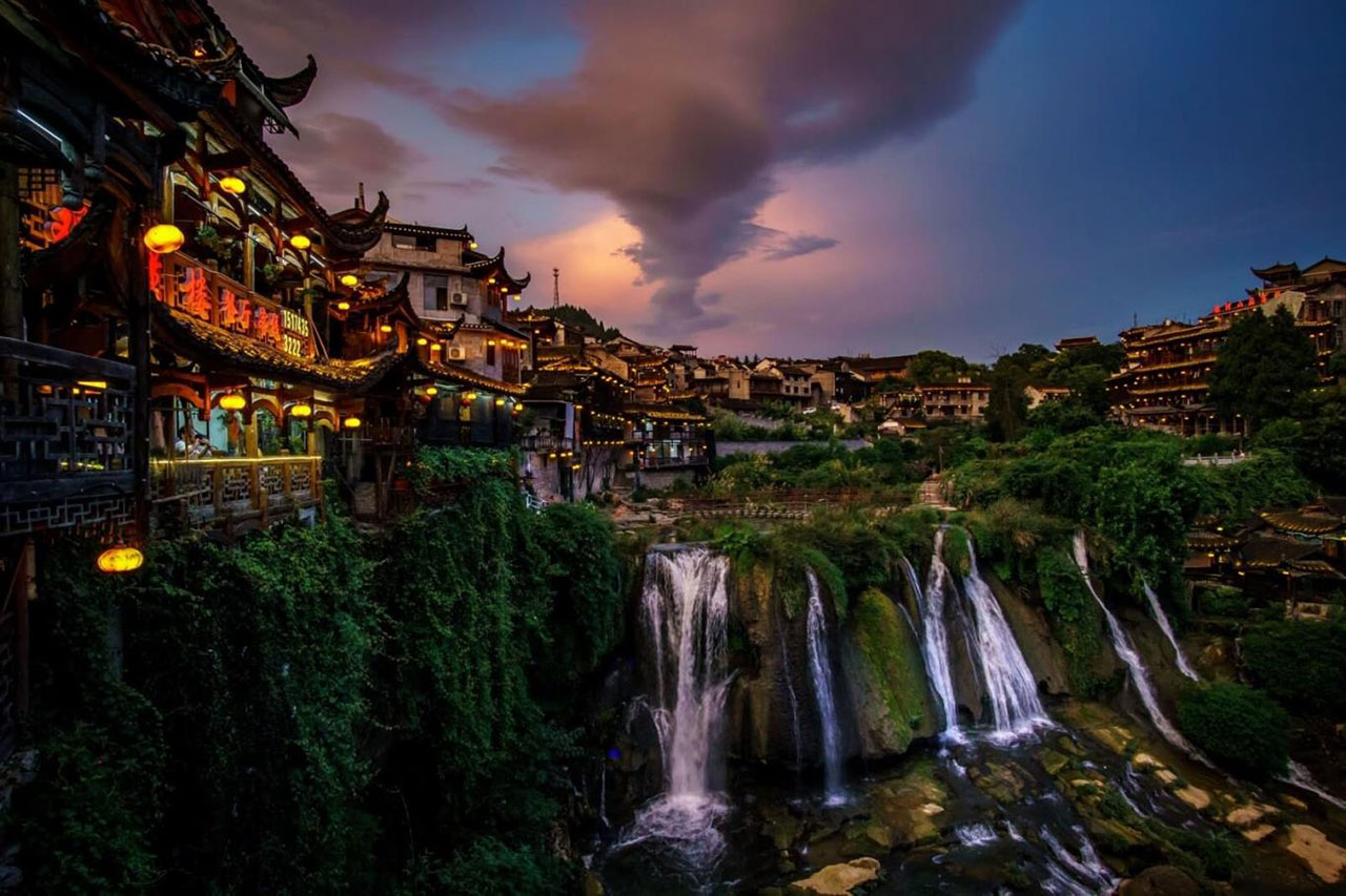 Tour Nam Ninh - Trương Gia Giới - Phượng Hoàng - Phù Dung Trấn 6 Ngày 5 Đêm