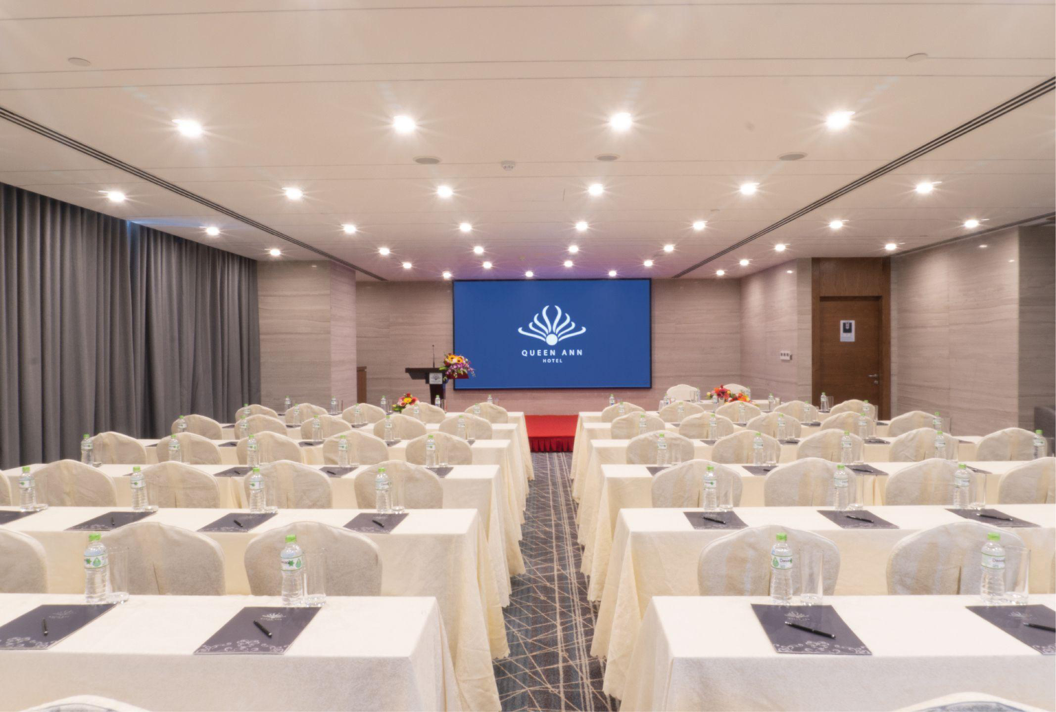 Queen Ann Hotel Nha Trang