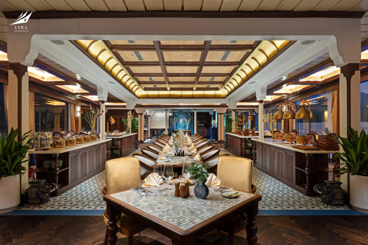 Du thuyền Lyra Grandeur Cruise 2 ngày 1 đêm vịnh Lan Hạ