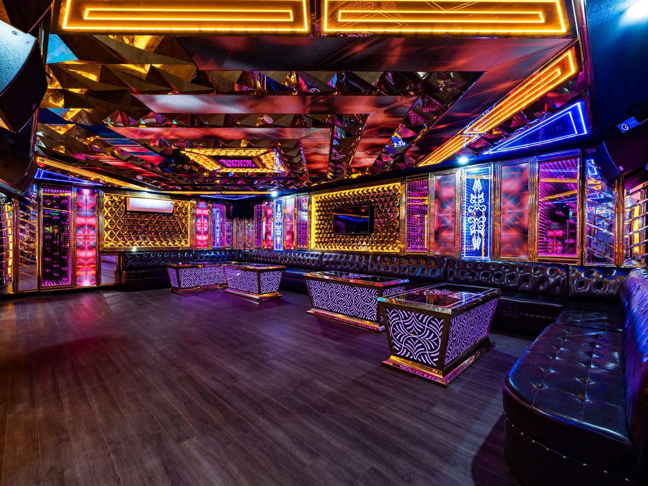 Du thuyền 5 sao Lan Hạ Rita Cruise 2 ngày 1 đêm