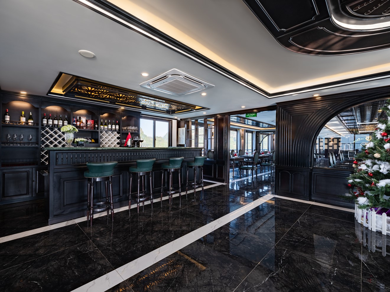 Du thuyền 5 sao Lan Hạ Rita Cruise 2 ngày 1 đêm