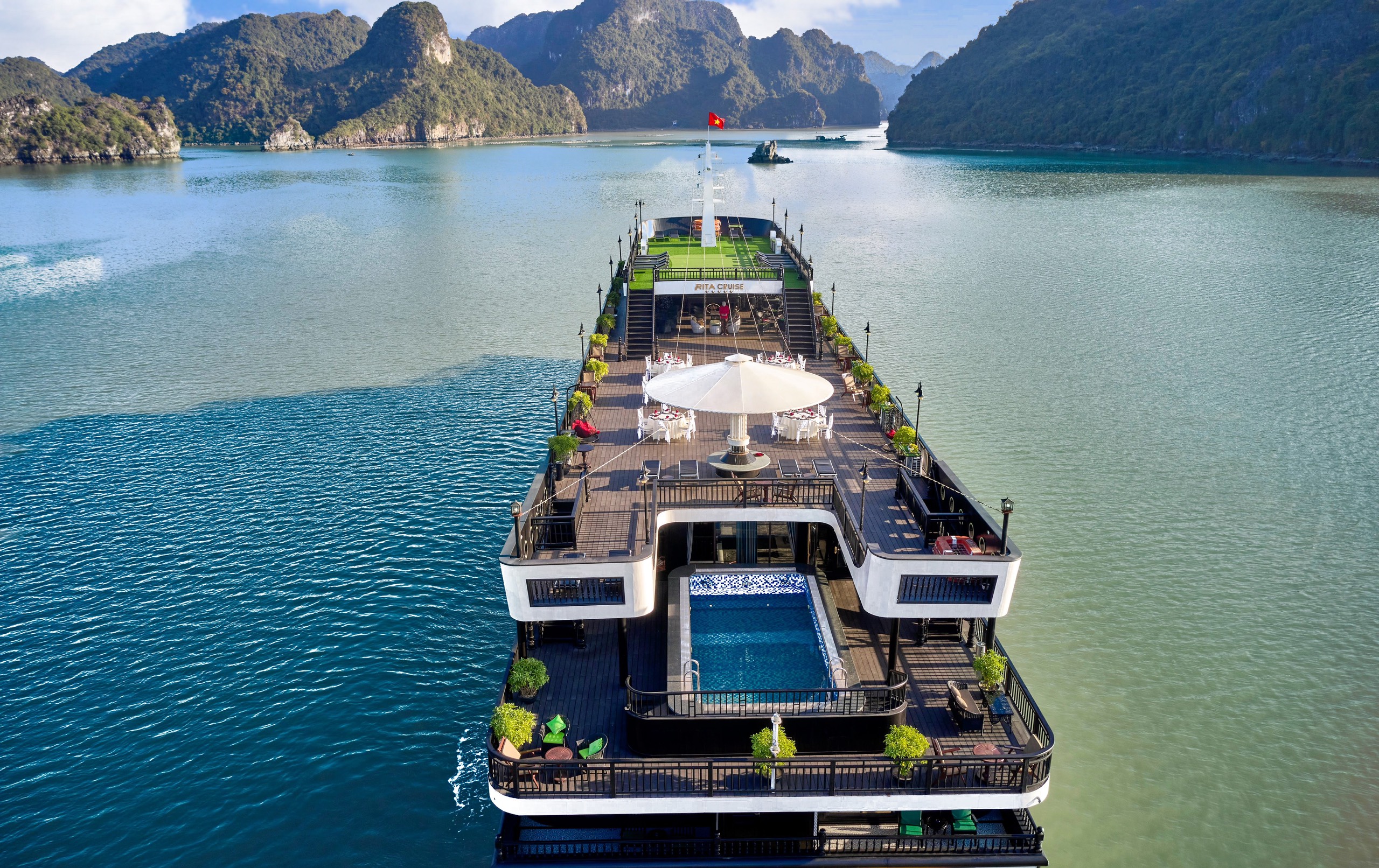 Du thuyền 5 sao Lan Hạ Rita Cruise 2 ngày 1 đêm