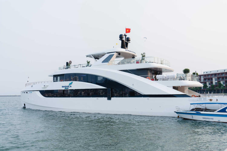 Du thuyền trong ngày Saquila Yacht Hạ Long