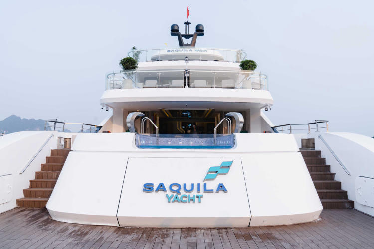 Du thuyền trong ngày Saquila Yacht Hạ Long