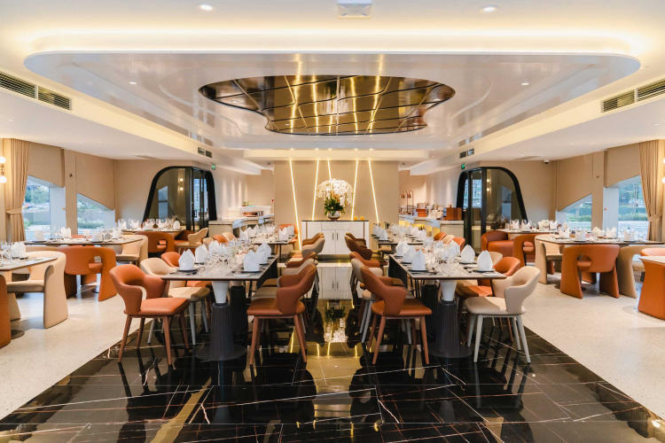 Du thuyền trong ngày Saquila Yacht Hạ Long