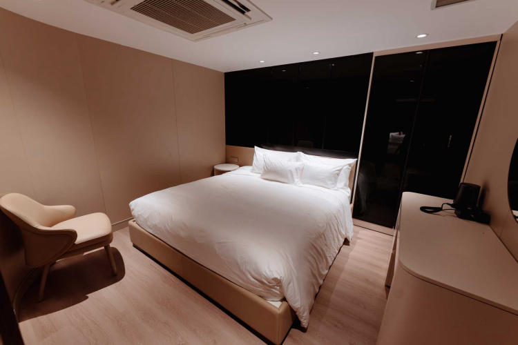 Du thuyền trong ngày Saquila Yacht Hạ Long