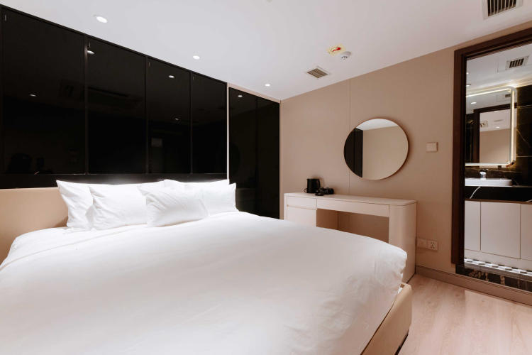 Du thuyền trong ngày Saquila Yacht Hạ Long