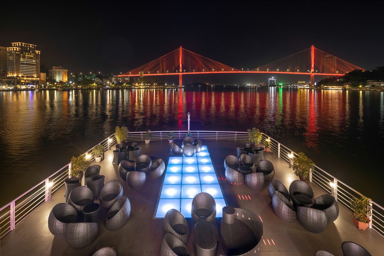 Du thuyền Sea Octopus Vịnh Hạ Long 1 ngày