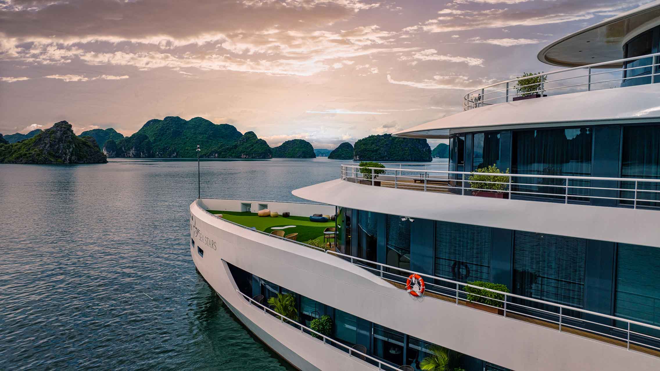 Du thuyền Sea Stars Cruise Hạ Long