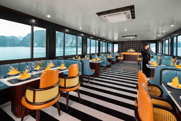 Du thuyền ngày Serenity Lan Hạ 5 sao