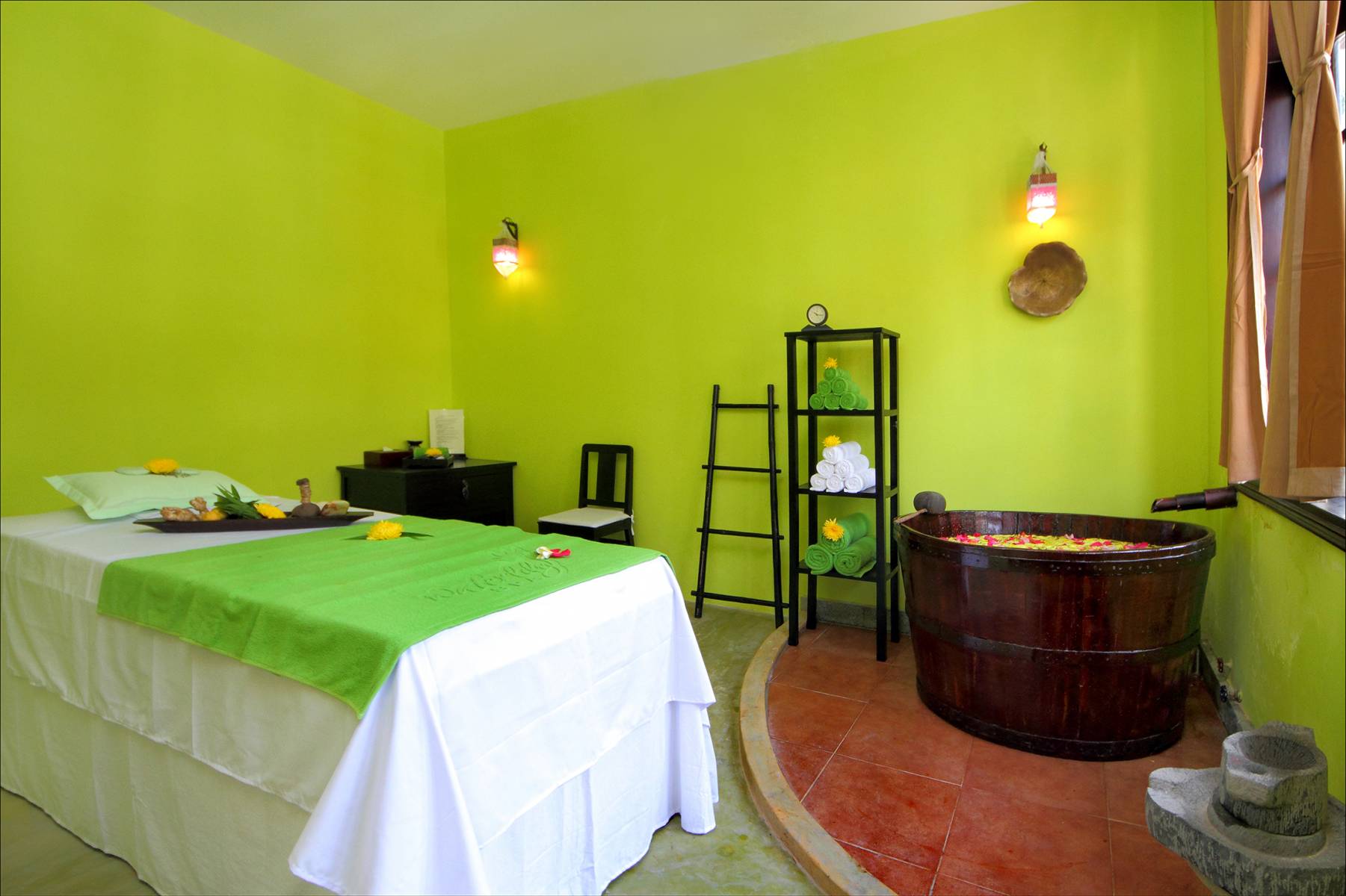 Hội An Beach Resort