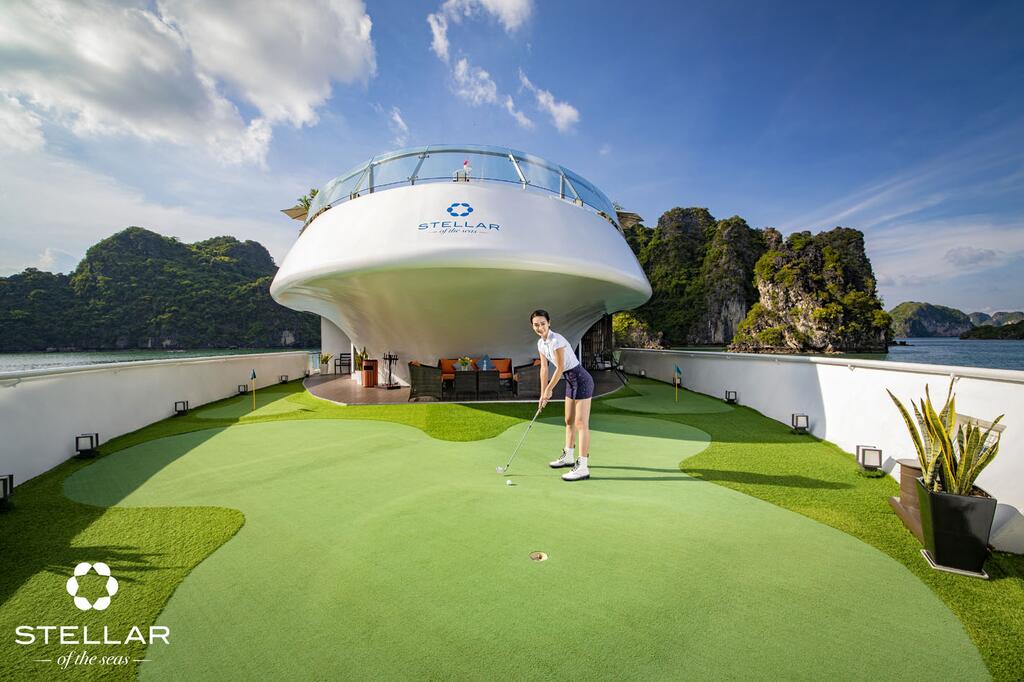 Du thuyền Stellar of the Sea Cruise 2 Ngày 1 Đêm