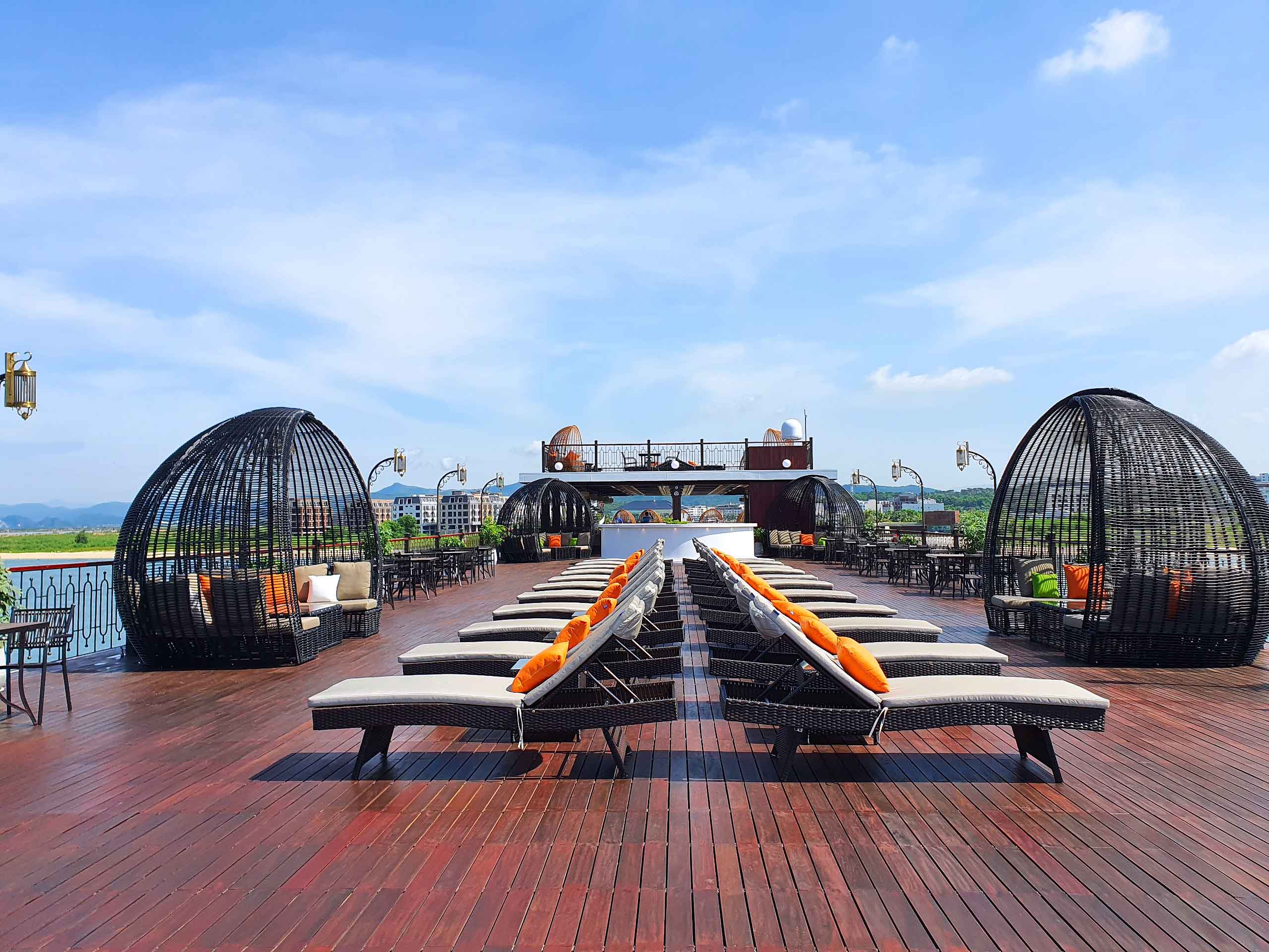 Du thuyền Indochine Premium Ha Long Bay 2 ngày 1 đêm