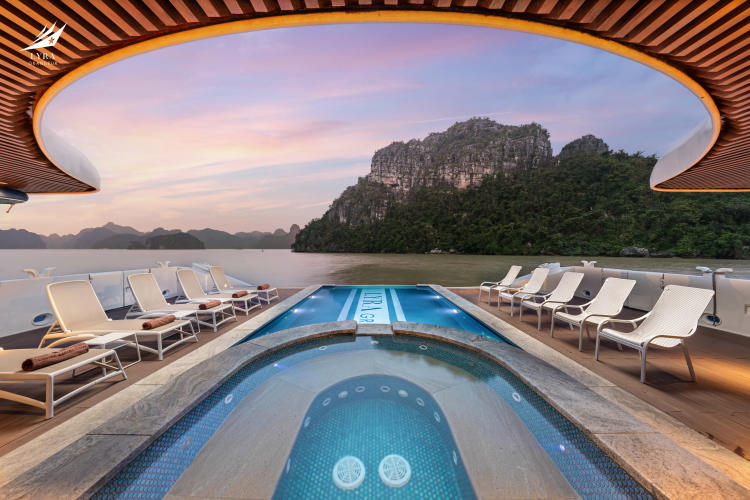 Du thuyền Lyra Grandeur Cruise 2 ngày 1 đêm vịnh Lan Hạ