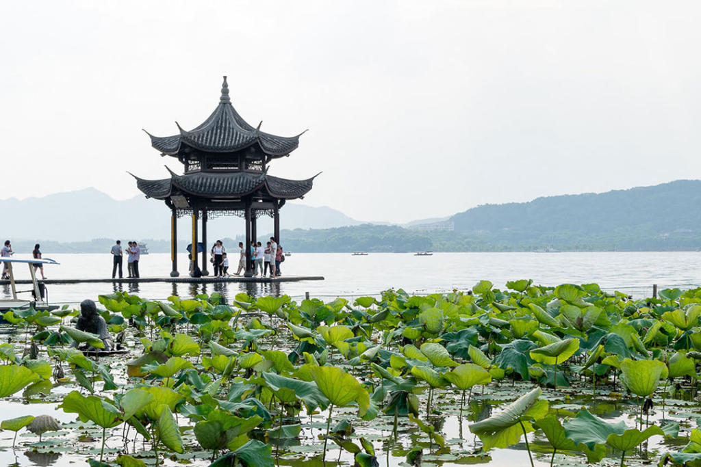 Tour Thượng Hải - Disneyland - Ô Trấn - Bộc Viện - Hàng Châu 6 Ngày 5 Đêm