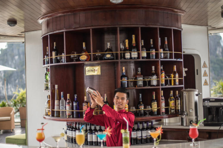 Du Thuyền Âu Cơ 5 Sao 2 Ngày 1 Đêm