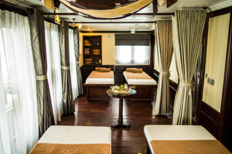 Du Thuyền Âu Cơ 5 Sao 2 Ngày 1 Đêm