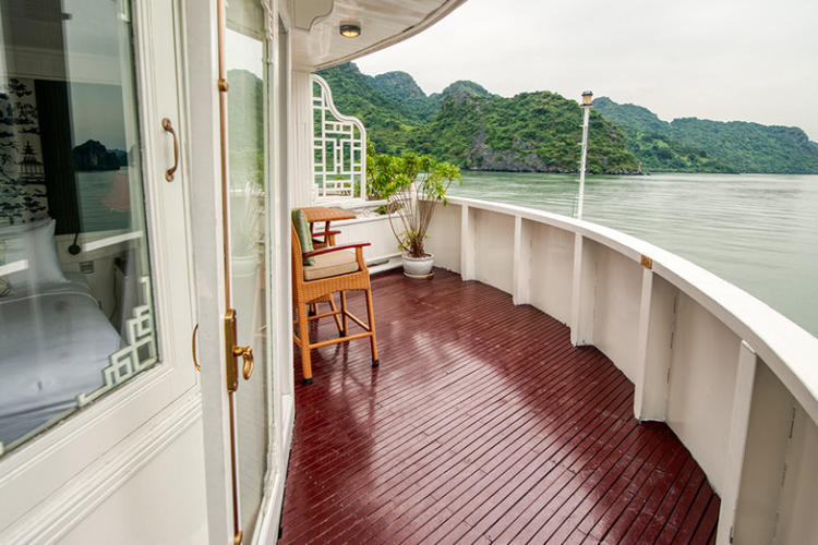 Du Thuyền Âu Cơ 5 Sao 2 Ngày 1 Đêm