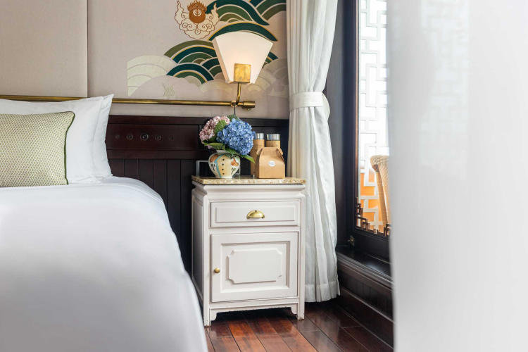 Du Thuyền Âu Cơ 5 Sao 2 Ngày 1 Đêm