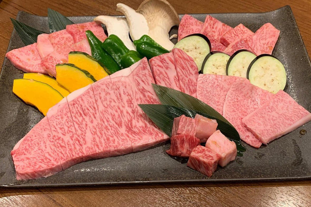 Tour Nhật Bản Mùa Thu: Cung Đường Làng Cổ Shirakawago