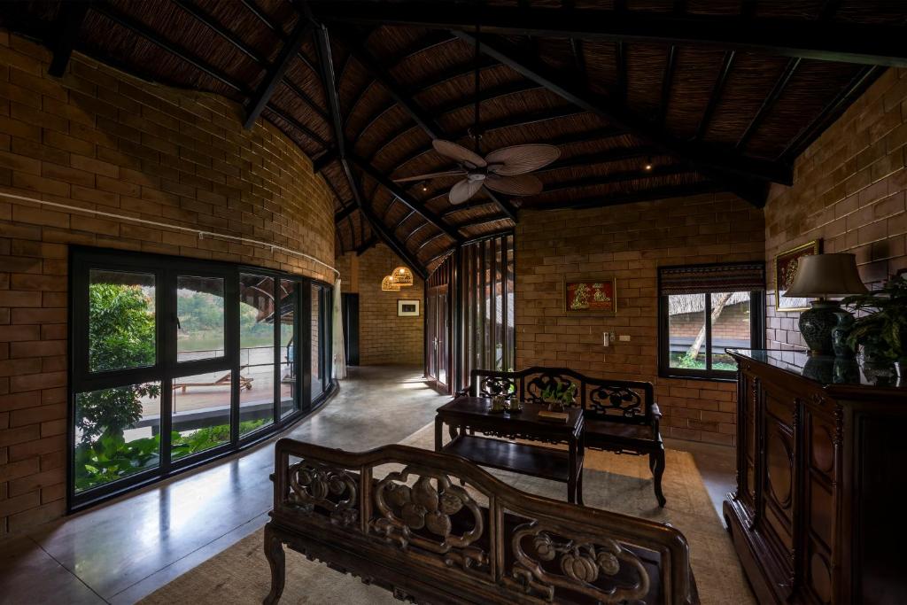 Tomodachi Retreat Làng Mít