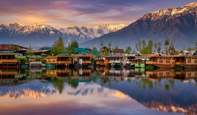 Tour Ấn Độ 7 ngày 6 đêm: Khám phá Kashmir, hồ Dal và Taj Mahal