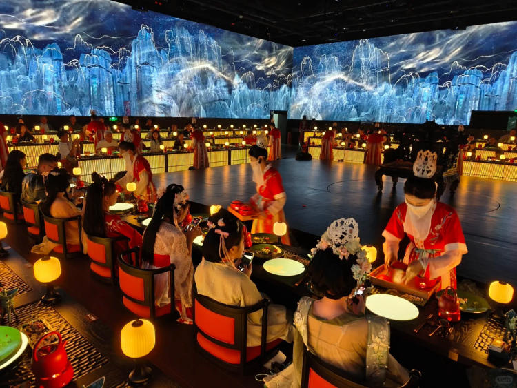 Tour Hà Khẩu - Côn Minh 4N3D Trượt tuyết mùa hè và tiệc cung yến