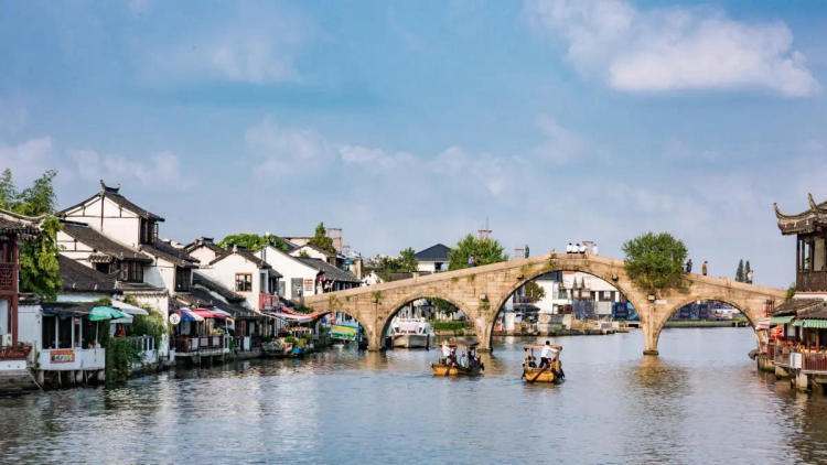 Tour Thượng Hải – Chu Gia Giác – Long Chi Mộng – Hàng Châu 5N5Đ