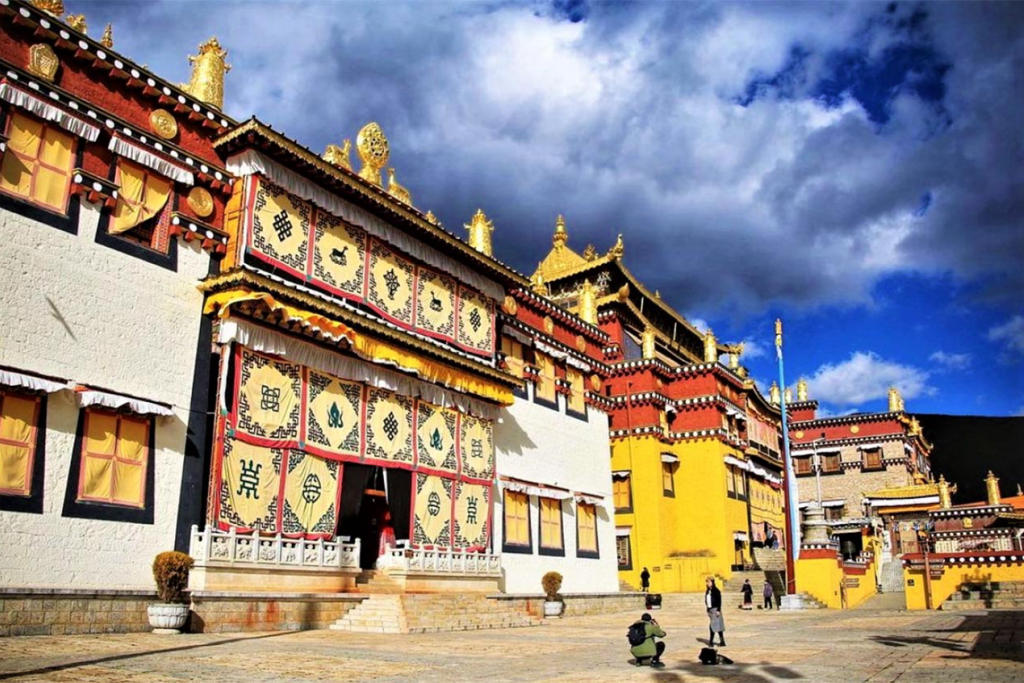 Tour Đại Lý - Lệ Giang - Shangrila 6 Ngày 5 Đêm Khởi hành từ TP.HCM (No Shopping)