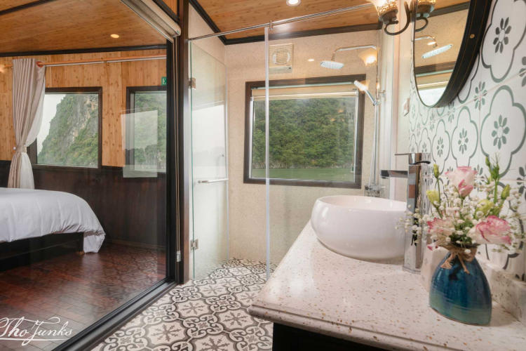 Du thuyền Victory Star Hạ Long 5 sao